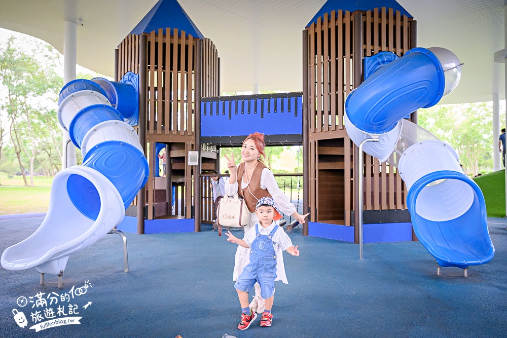 宜蘭【薛長興風雨樂活館】羅東親子公園推薦.雨天晴天都能玩.城堡溜滑梯.沙坑.彈跳床好放電!