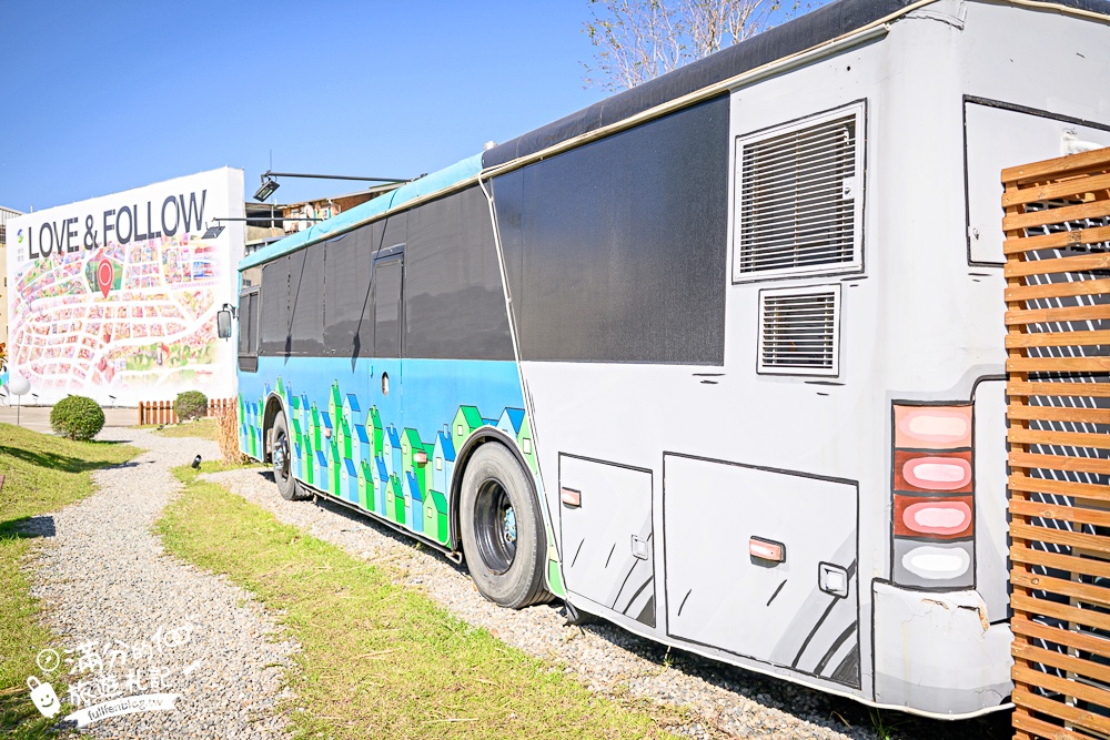 彰化【芊動彰化親子園區】在城市裡遇見一座童話村.三隻小豬.貓咪巴士和生動的彩繪大樓好好拍!
