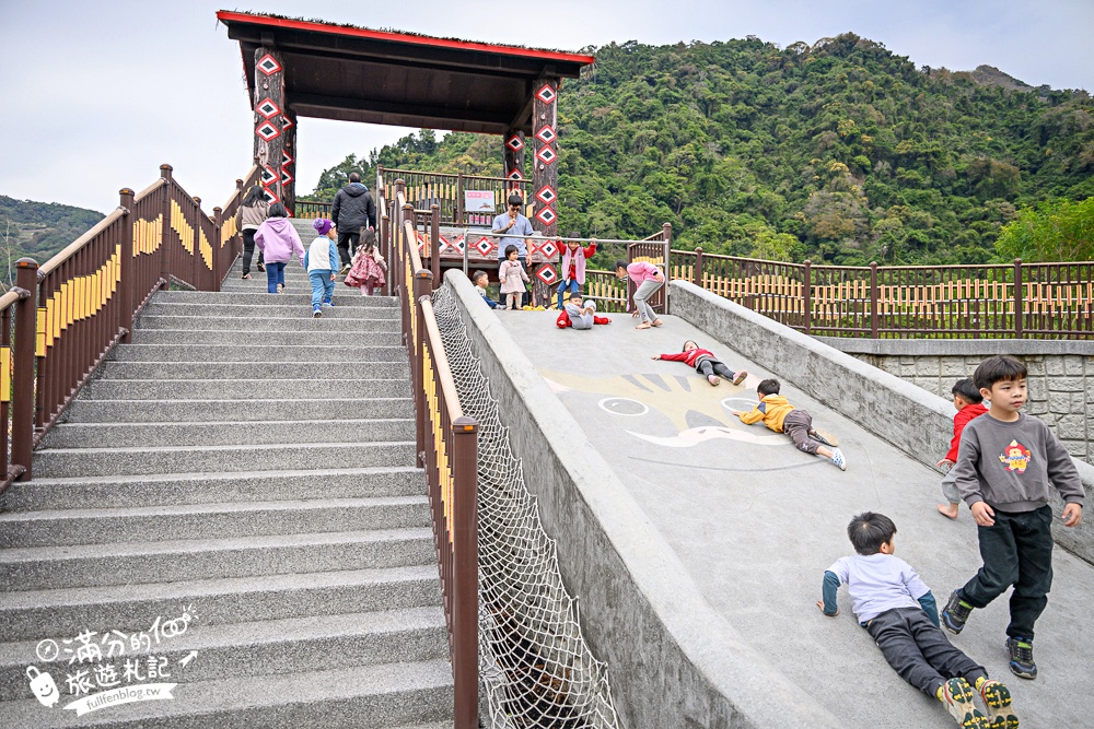 苗栗泰雅原住民文化產業區【WAKHUL高腳屋親子公園】打必拉斯溫泉公園,免費玩磨石子滑梯.泡足湯.煮溫泉蛋!