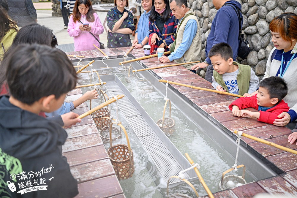 苗栗泰雅原住民文化產業區【WAKHUL高腳屋親子公園】打必拉斯溫泉公園,免費玩磨石子滑梯.泡足湯.煮溫泉蛋!