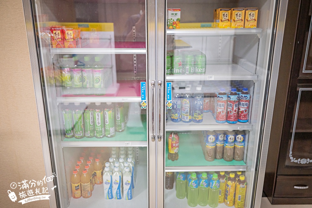 雲林住宿推薦【翠華會館】一泊二食開箱體驗,跨年專案只要$3960,百萬景觀頂樓煙火精彩又放鬆!