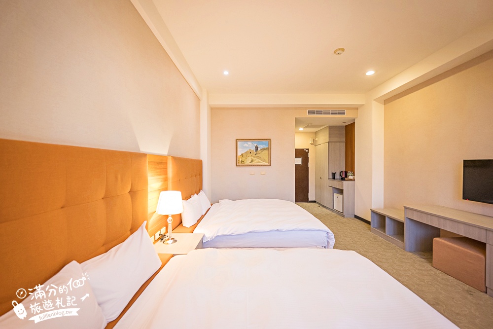 雲林住宿推薦【翠華會館】一泊二食開箱體驗,跨年專案只要$3960,百萬景觀頂樓煙火精彩又放鬆!