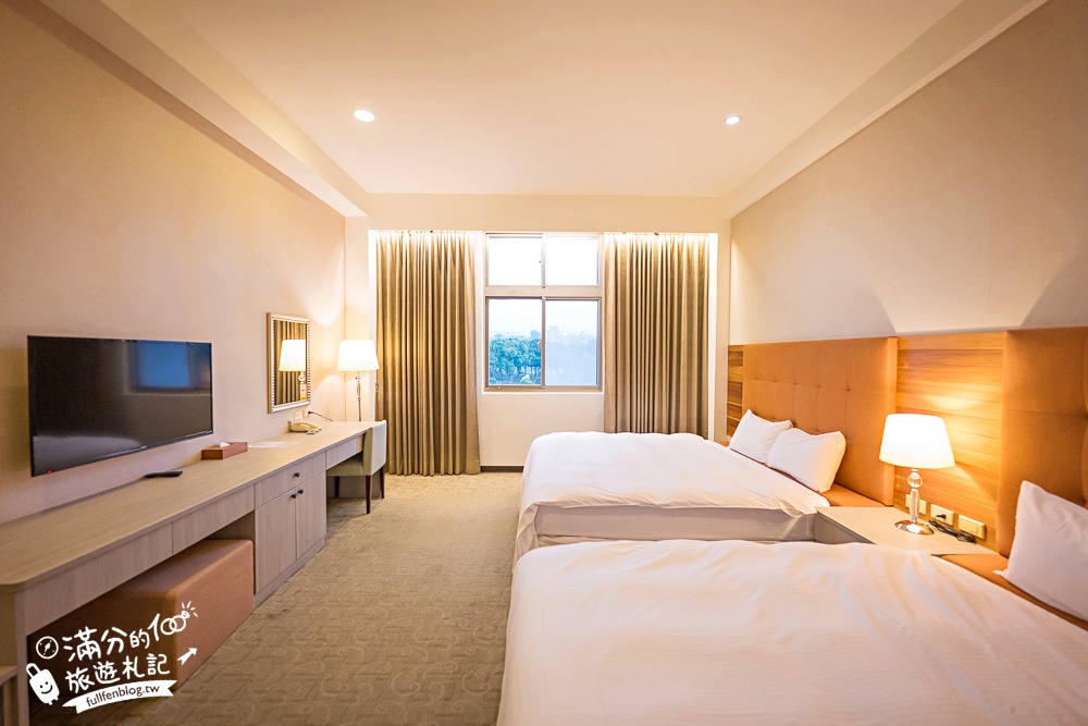 雲林住宿推薦【翠華會館】一泊二食開箱體驗,跨年專案只要$3960,百萬景觀頂樓煙火精彩又放鬆!