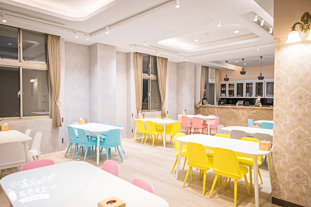 雲林住宿推薦【翠華會館】一泊二食開箱體驗,跨年專案只要$3960,百萬景觀頂樓煙火精彩又放鬆!