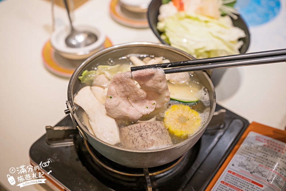 雲林住宿推薦【翠華會館】一泊二食開箱體驗,跨年專案只要$3960,百萬景觀頂樓煙火精彩又放鬆!