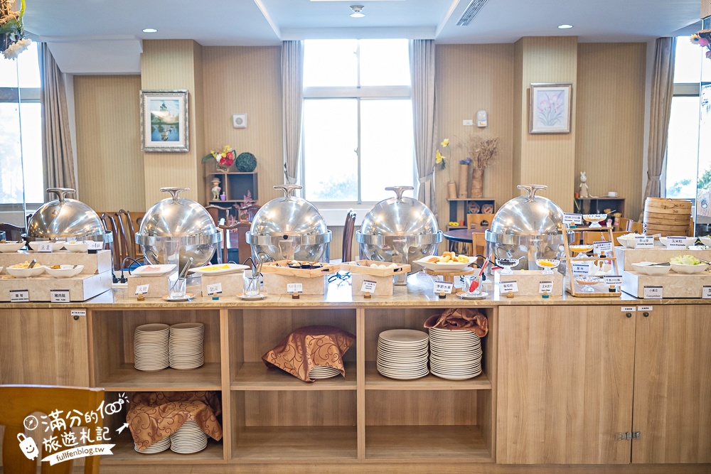 雲林住宿推薦【翠華會館】一泊二食開箱體驗,跨年專案只要$3960,百萬景觀頂樓煙火精彩又放鬆!