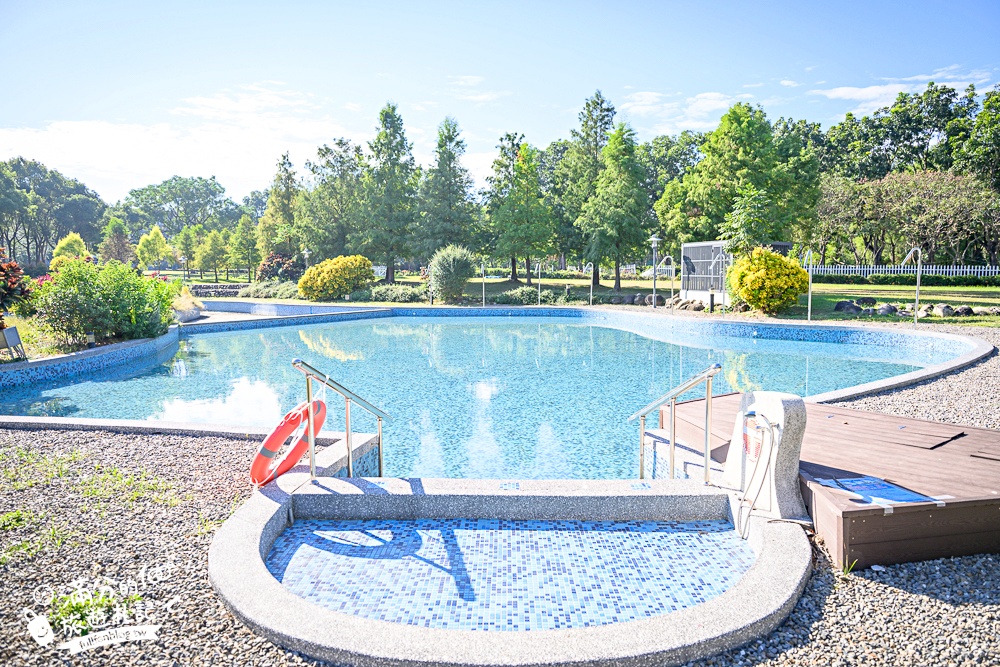 雲林住宿推薦【翠華會館】一泊二食開箱體驗,跨年專案只要$3960,百萬景觀頂樓煙火精彩又放鬆!