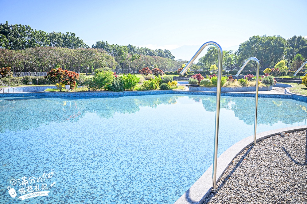 雲林住宿推薦【翠華會館】一泊二食開箱體驗,跨年專案只要$3960,百萬景觀頂樓煙火精彩又放鬆!