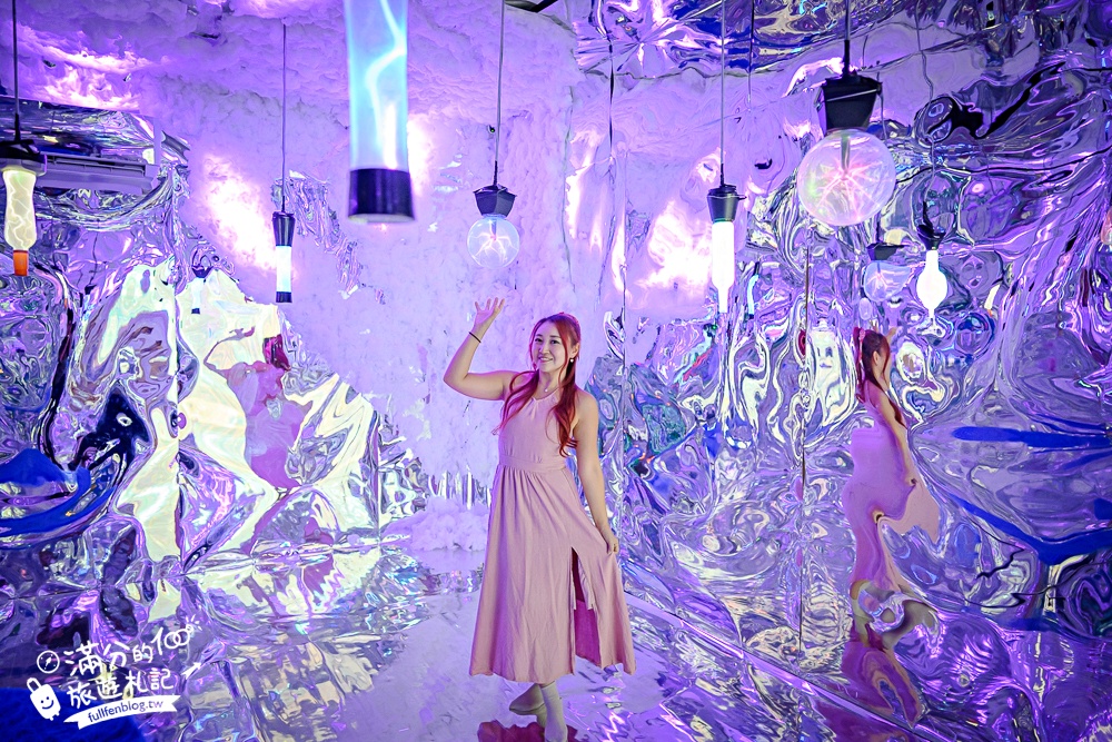 台南【萬霧小籠湯包專賣店】霧裡吃小籠包超浮誇,沉浸式藝術攝影棚就像在拍MV!