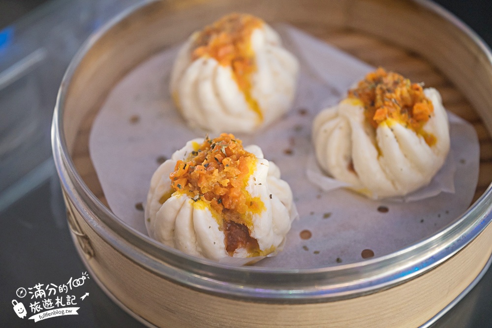 台南【萬霧小籠湯包專賣店】霧裡吃小籠包超浮誇,沉浸式藝術攝影棚就像在拍MV!