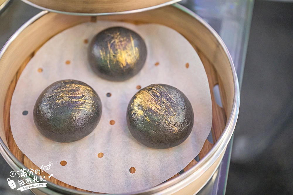 台南【萬霧小籠湯包專賣店】霧裡吃小籠包超浮誇,沉浸式藝術攝影棚就像在拍MV!