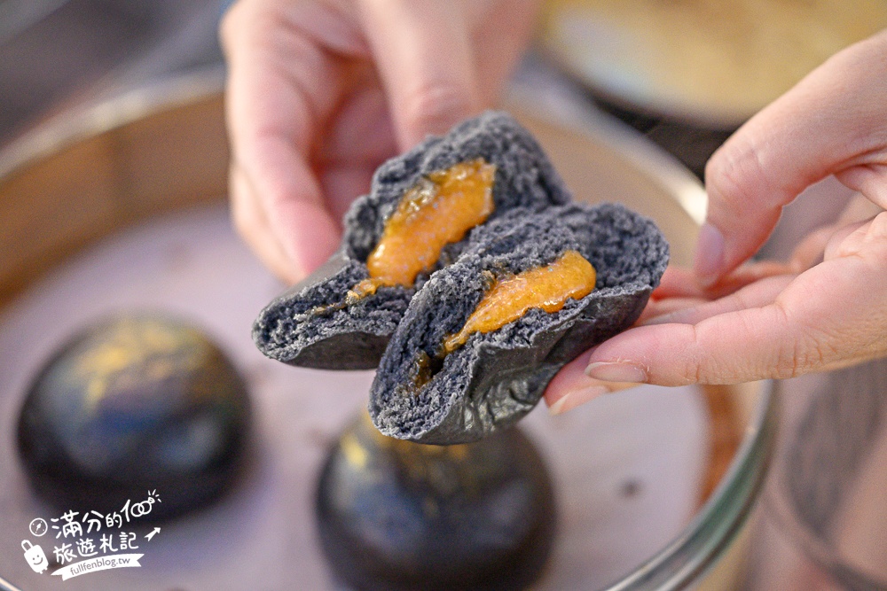 台南【萬霧小籠湯包專賣店】霧裡吃小籠包超浮誇,沉浸式藝術攝影棚就像在拍MV!