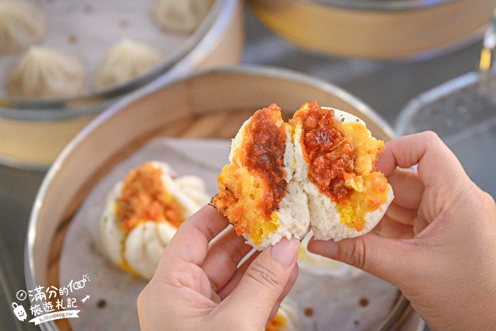 台南【萬霧小籠湯包專賣店】霧裡吃小籠包超浮誇,沉浸式藝術攝影棚就像在拍MV!