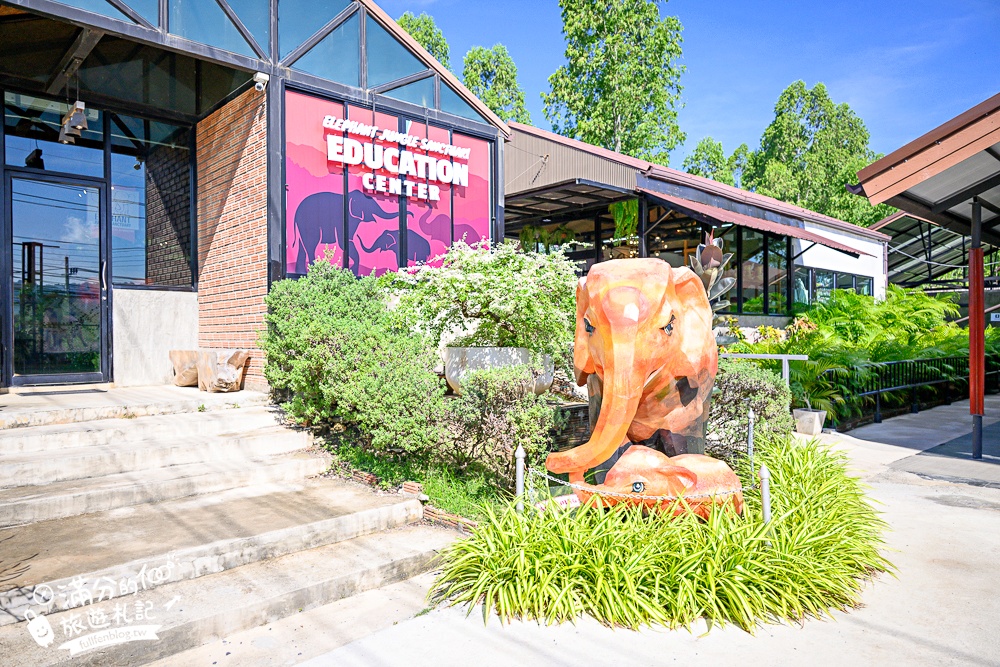 普吉島必玩【普吉島大象叢林保護區】來場與大象的溫柔相遇,幫大象洗澡戲水,餵大象吃香蕉.甘蔗和手作飯糰! 普吉島必玩【普吉島大象叢林保護區】來場與大象的溫柔相遇,幫大象洗澡戲水,餵大象吃香蕉.甘蔗和手作飯糰!