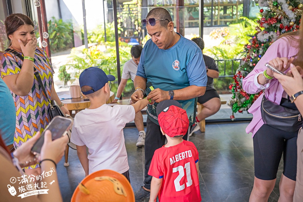 普吉島必玩【普吉島大象叢林保護區】來場與大象的溫柔相遇,幫大象洗澡戲水,餵大象吃香蕉.甘蔗和手作飯糰! 普吉島必玩【普吉島大象叢林保護區】來場與大象的溫柔相遇,幫大象洗澡戲水,餵大象吃香蕉.甘蔗和手作飯糰!