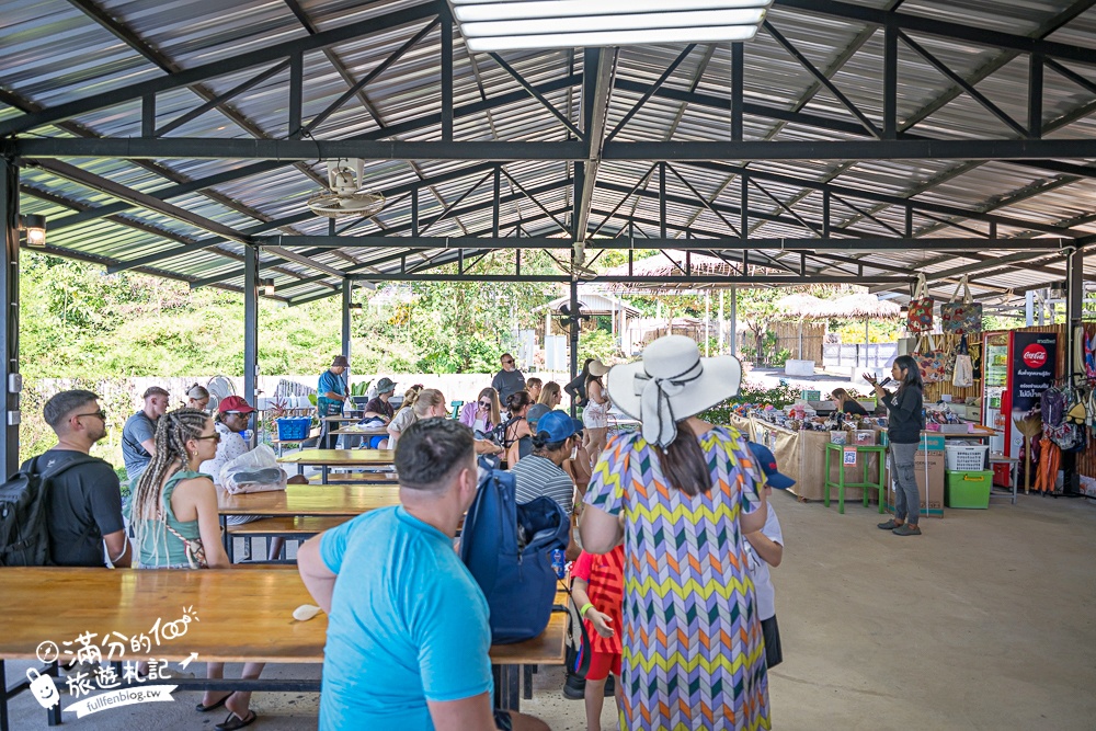 普吉島必玩【普吉島大象叢林保護區】來場與大象的溫柔相遇,幫大象洗澡戲水,餵大象吃香蕉.甘蔗和手作飯糰! 普吉島必玩【普吉島大象叢林保護區】來場與大象的溫柔相遇,幫大象洗澡戲水,餵大象吃香蕉.甘蔗和手作飯糰!