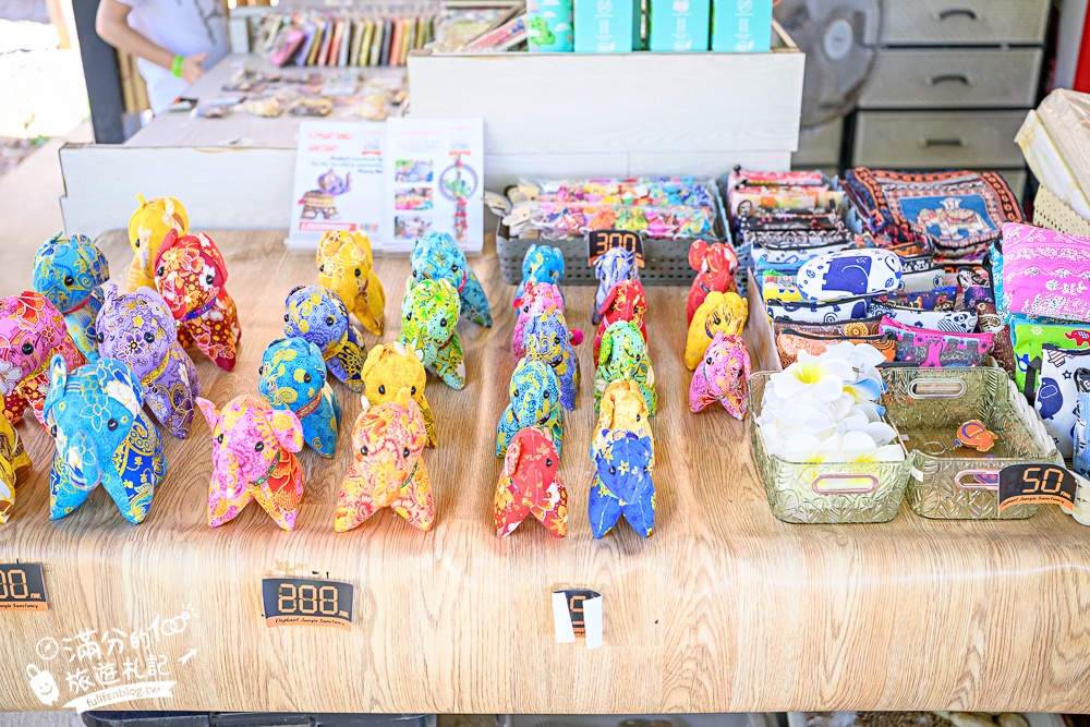 普吉島必玩【普吉島大象叢林保護區】來場與大象的溫柔相遇,幫大象洗澡戲水,餵大象吃香蕉.甘蔗和手作飯糰! 普吉島必玩【普吉島大象叢林保護區】來場與大象的溫柔相遇,幫大象洗澡戲水,餵大象吃香蕉.甘蔗和手作飯糰!