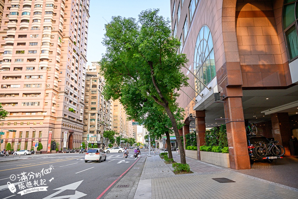 【高雄福華大飯店】高雄最懂度假的城市飯店～結合質感住宿.精品購物和國際料理,讓你愛上慢步調的節奏!