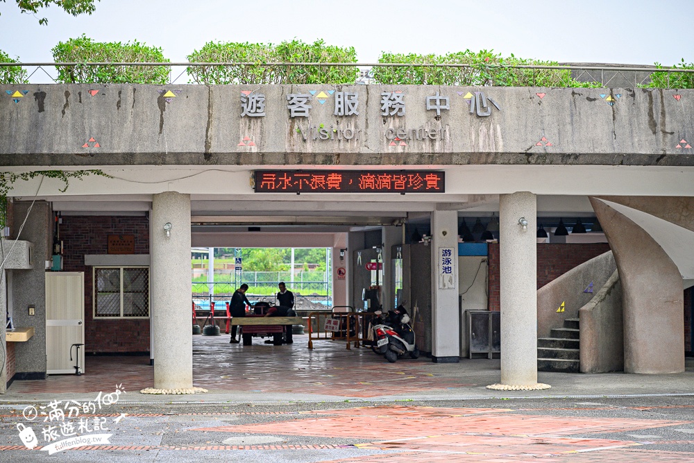 宜蘭【薛長興風雨樂活館】羅東親子公園推薦.雨天晴天都能玩.城堡溜滑梯.沙坑.彈跳床好放電!