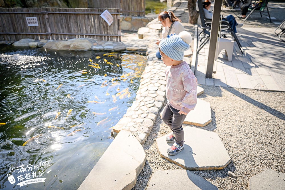 南投新景點【春秋山林】國姓山林後花園,泡足湯.吃美食.漫步日式松林庭院好愜意!
