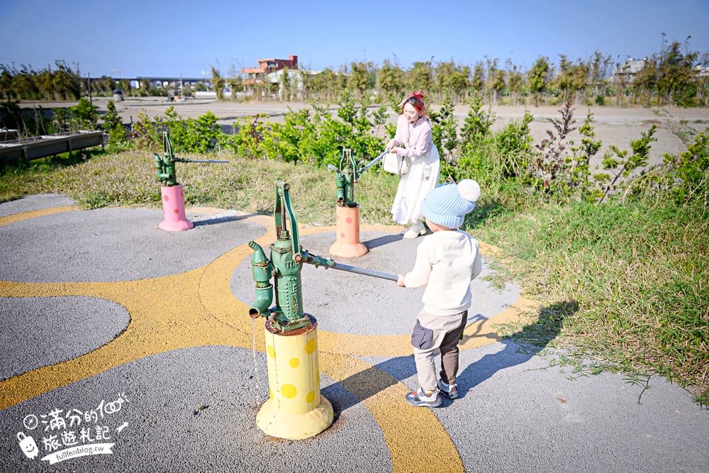 台中新景點【清水休閒觀光園區】免門票黃金稻穗展示館,彩虹列車.互動遊戲趣味十足! 台中新景點【清水休閒觀光園區】免門票黃金稻穗展示館,彩虹列車.互動遊戲趣味十足!