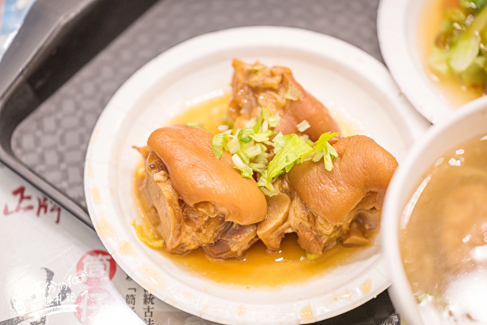 台中清水美食【正牌米糕莊】清水四大米糕之一,必點隱藏招牌滷豬腳.步行就到清水紫雲巖!