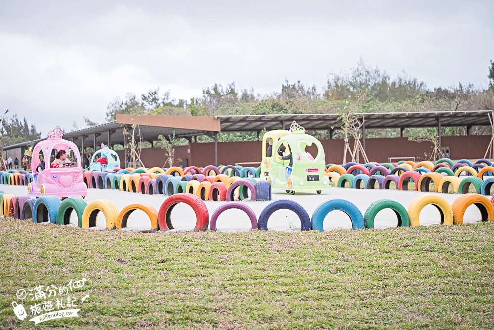 苗栗新景點【百變影城文創園區】太陽城文創園區後龍最新地標,懷舊主題拍攝基地,卡哇伊太陽海賊船超吸睛! 苗栗新景點【百變影城文創園區】太陽城文創園區後龍最新地標,懷舊主題拍攝基地,卡哇伊太陽海賊船超吸睛!