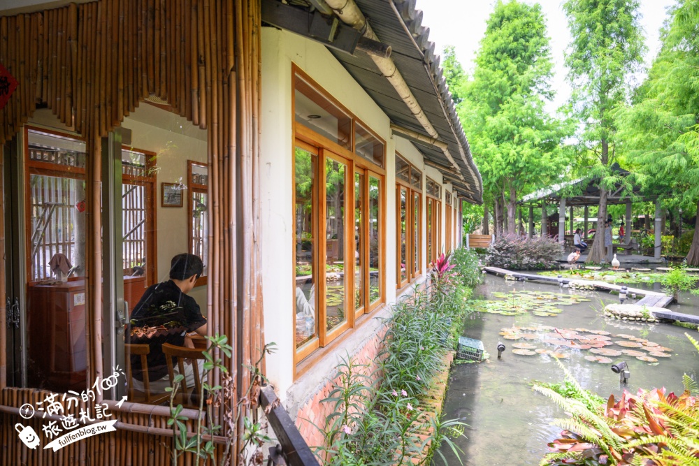 台中【田寮農莊】台中落羽松庭院餐廳,純樸鄉村風~療癒的水上蓮花池步道!