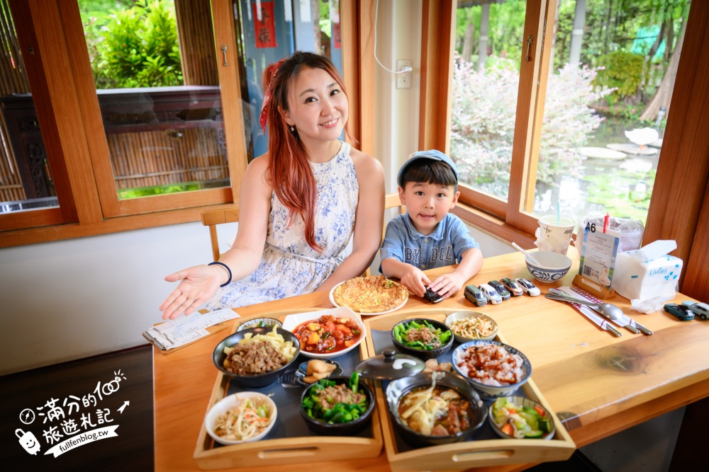 台中【田寮農莊】台中落羽松庭院餐廳,純樸鄉村風~療癒的水上蓮花池步道!