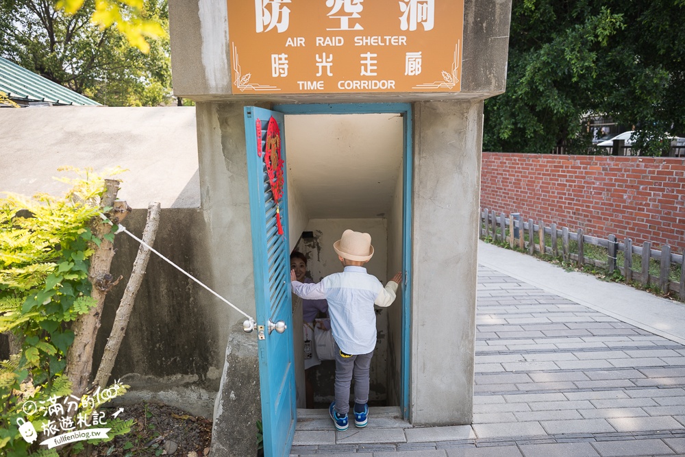 彰化景點【戶羽機關車園區】免門票彰化親子景點,搭小火車.逛市集.玩拍九又四分之三月台,順遊扇形車庫好有趣!