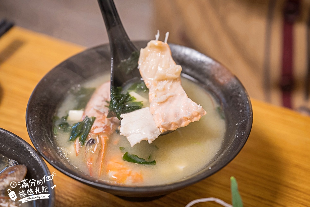 【五漁村丼飯屋】內湖超低調的豪華生魚片丼飯,可免費加飯.加鮮魚味噌湯,真的超加分! 【五漁村丼飯屋】內湖超低調的豪華生魚片丼飯,可免費加飯.加鮮魚味噌湯,真的超加分!