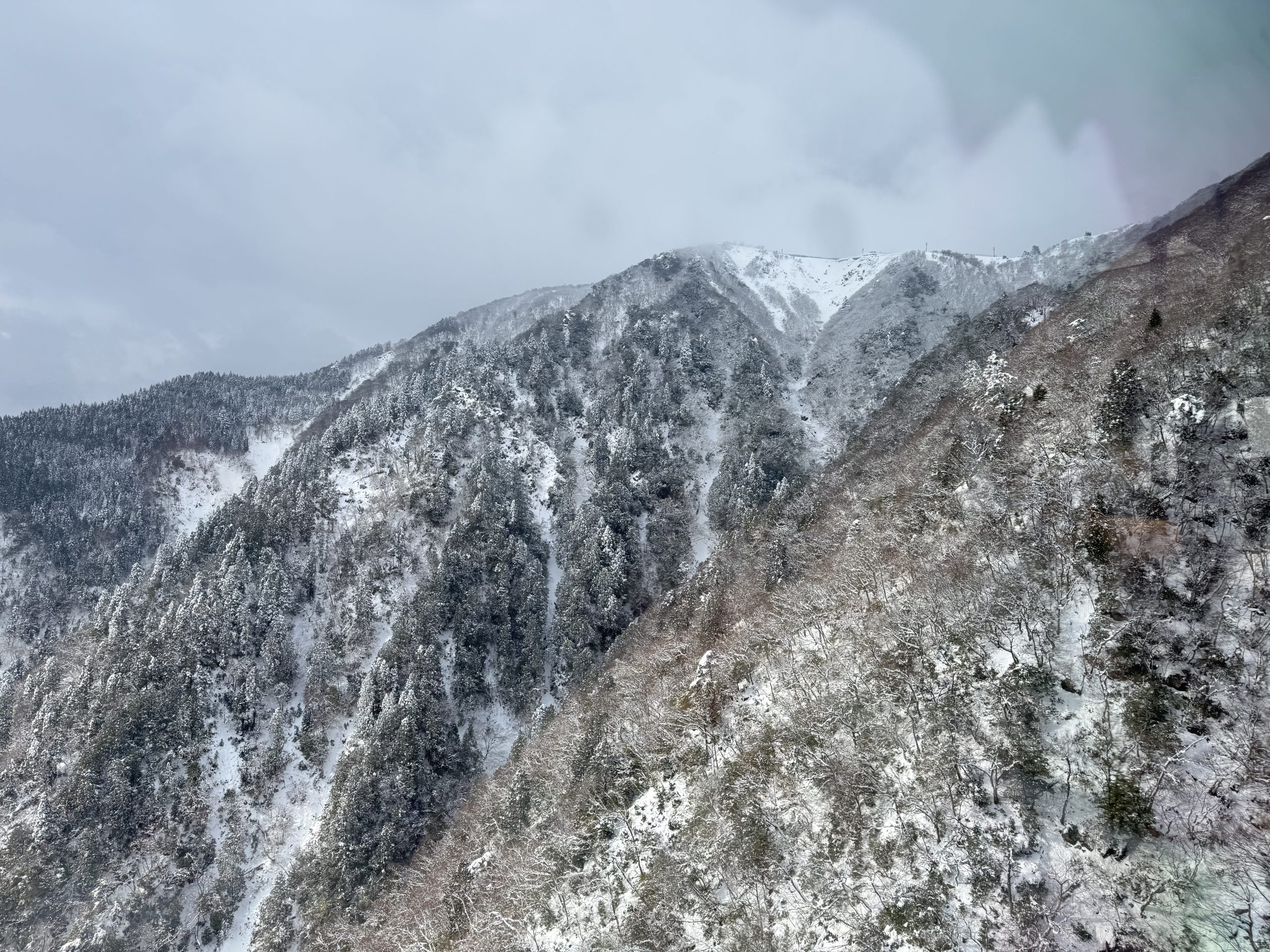 大阪親子玩雪推薦【琵琶湖山谷滑雪&雪上樂園一日遊】搭纜車賞雪&登琵琶湖觀景台~精彩玩雪行程!