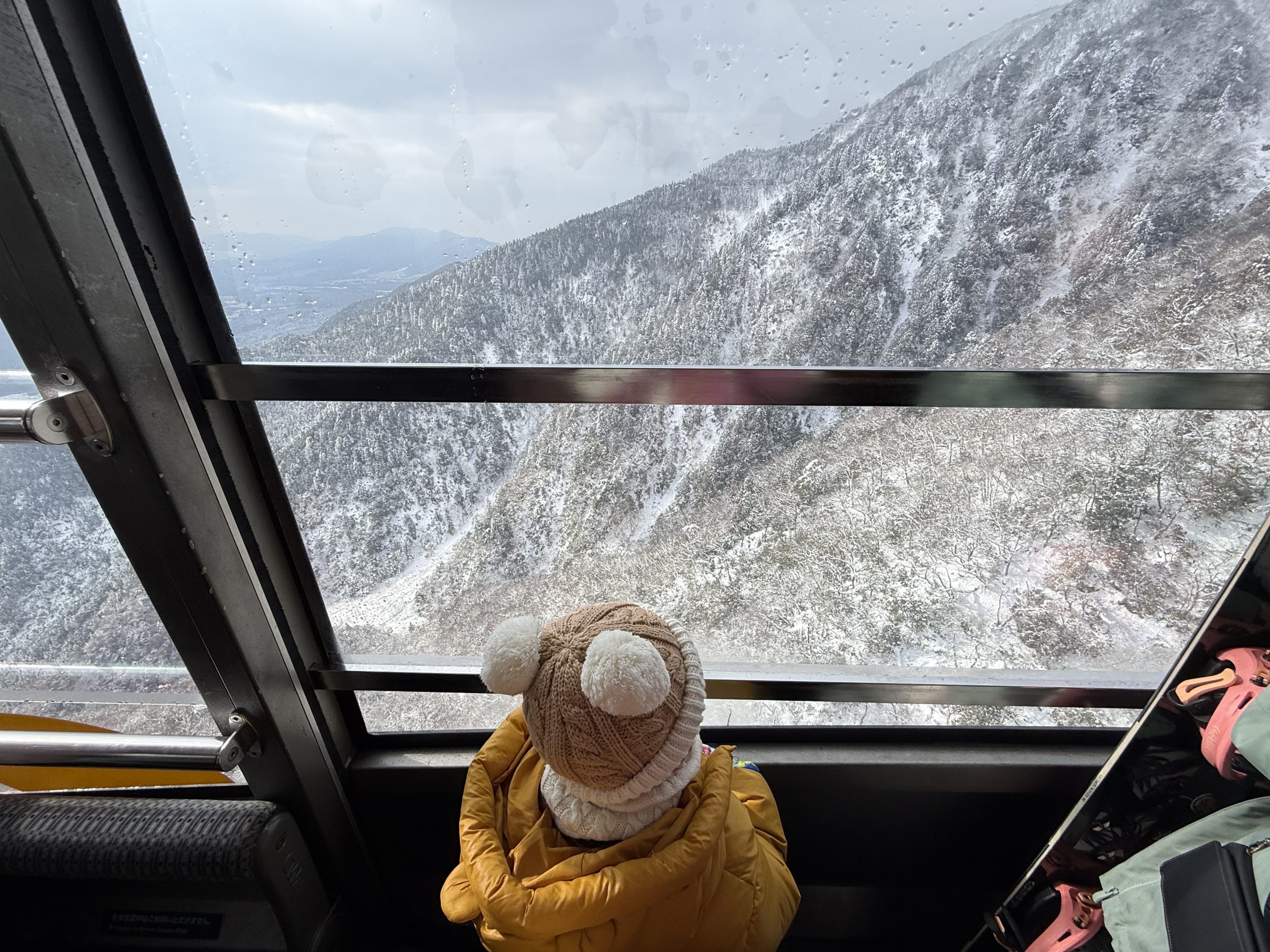 大阪親子玩雪推薦【琵琶湖山谷滑雪&雪上樂園一日遊】搭纜車賞雪&登琵琶湖觀景台~精彩玩雪行程!