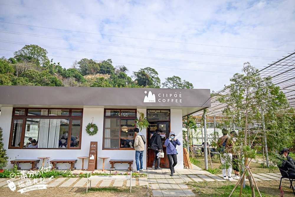 【赤坡高架草莓園】苗栗親子高架草莓園推薦,採草莓.吃甜點.下午茶~文青風質感草莓咖啡館!