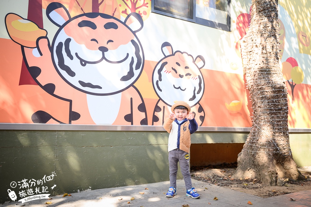 台中【義虎堂虎爺廟】孩子的守護神,求福求財求平安,還能賞櫻花.走生態池餵魚,看高鐵奔馳!