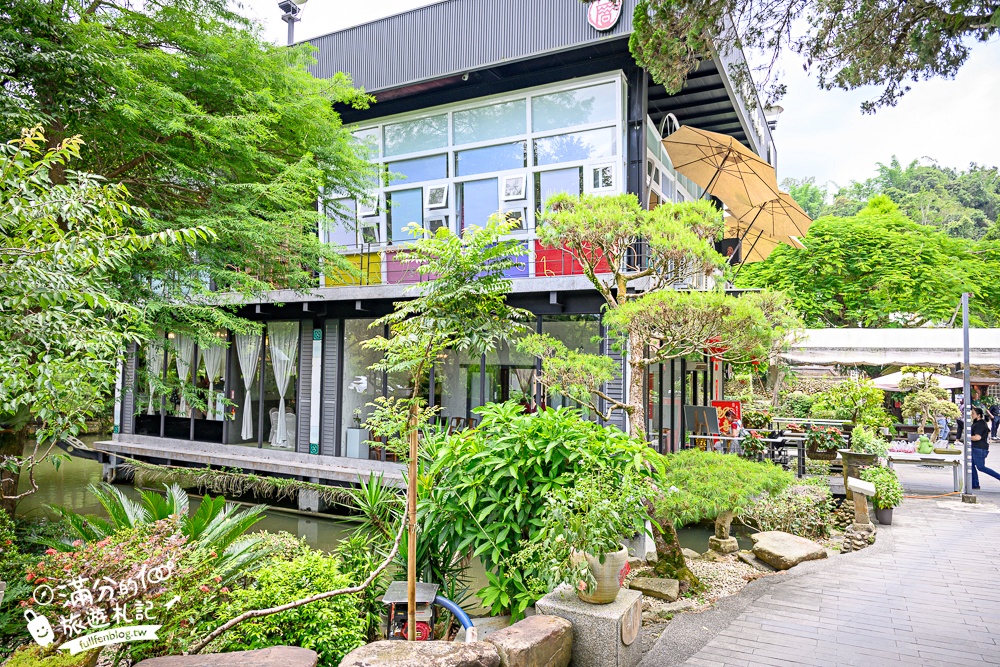【土角厝水上庭園餐廳】南投埔里復古客家料理.水上旋轉餐廳超特別.還能漫步小橋和觀賞生態池! 【土角厝水上庭園餐廳】南投埔里復古客家料理.水上旋轉餐廳超特別.還能漫步小橋和觀賞生態池!