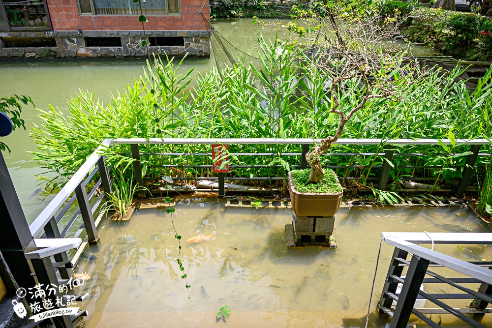【土角厝水上庭園餐廳】南投埔里復古客家料理.水上旋轉餐廳超特別.還能漫步小橋和觀賞生態池! 【土角厝水上庭園餐廳】南投埔里復古客家料理.水上旋轉餐廳超特別.還能漫步小橋和觀賞生態池!