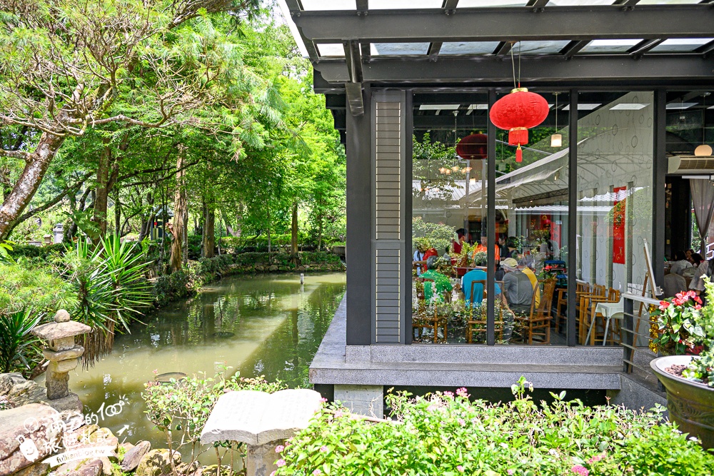 【土角厝水上庭園餐廳】南投埔里復古客家料理.水上旋轉餐廳超特別.還能漫步小橋和觀賞生態池! 【土角厝水上庭園餐廳】南投埔里復古客家料理.水上旋轉餐廳超特別.還能漫步小橋和觀賞生態池!