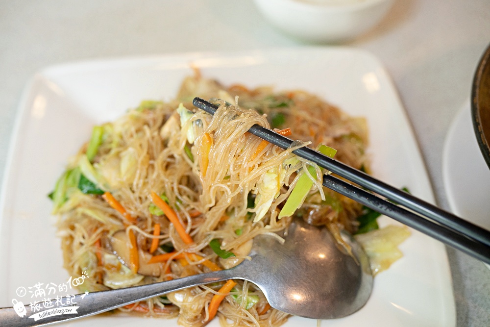 【土角厝水上庭園餐廳】南投埔里復古客家料理.水上旋轉餐廳超特別.還能漫步小橋和觀賞生態池! 【土角厝水上庭園餐廳】南投埔里復古客家料理.水上旋轉餐廳超特別.還能漫步小橋和觀賞生態池!