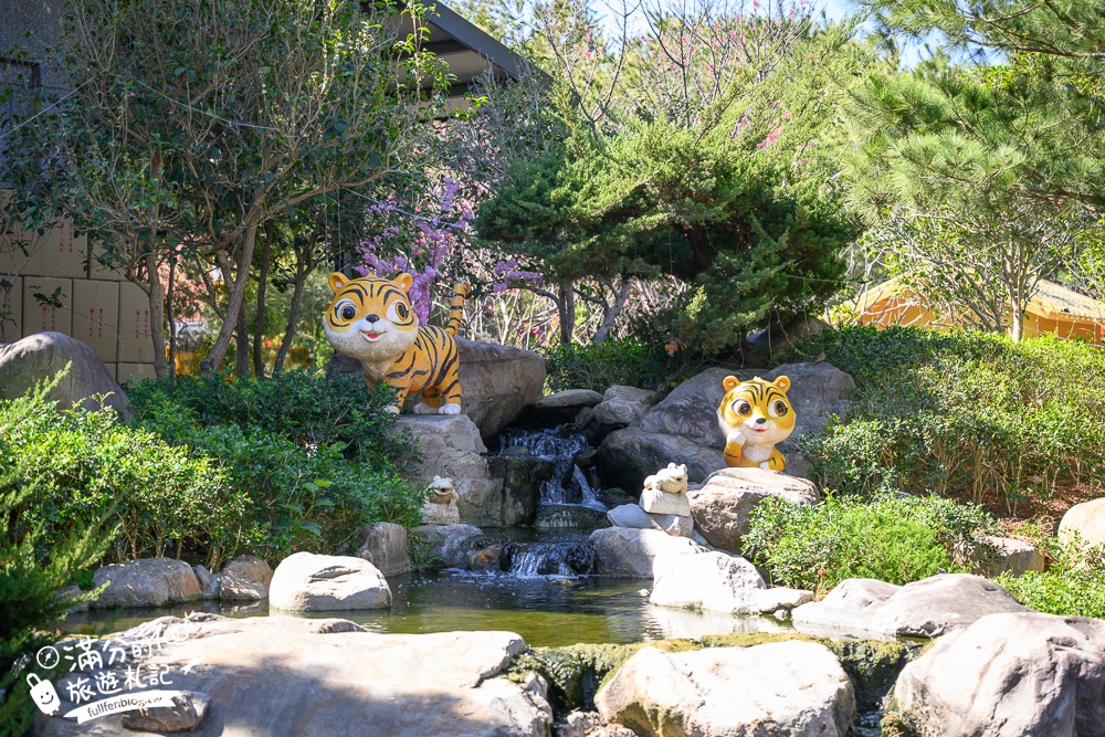 台中【義虎堂虎爺廟】孩子的守護神,求福求財求平安,還能賞櫻花.走生態池餵魚,看高鐵奔馳!