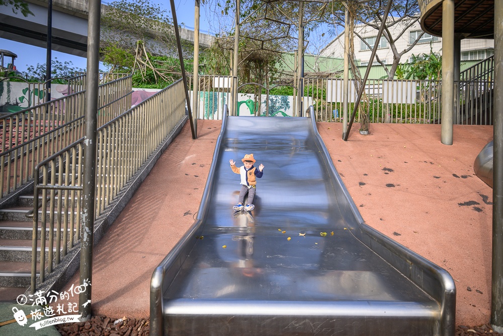 【鶯歌永吉公園】2026最新花況.炮仗花&櫻花齊放超夢幻.免門票親子共融公園~鶯歌最美的炮仗花拱門隧道！