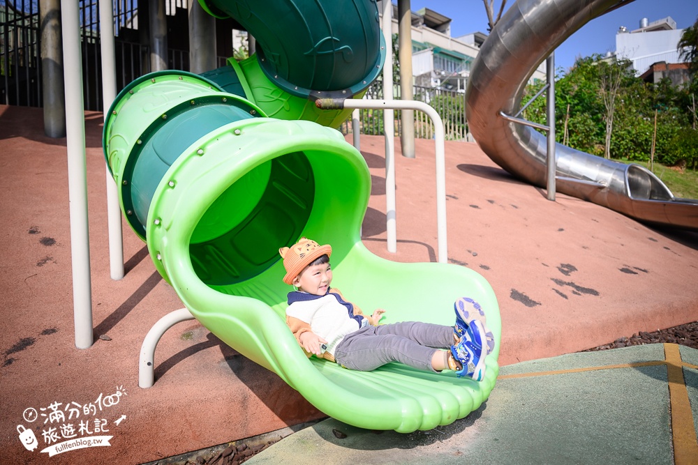 【鶯歌永吉公園】2026最新花況.炮仗花&櫻花齊放超夢幻.免門票親子共融公園~鶯歌最美的炮仗花拱門隧道！