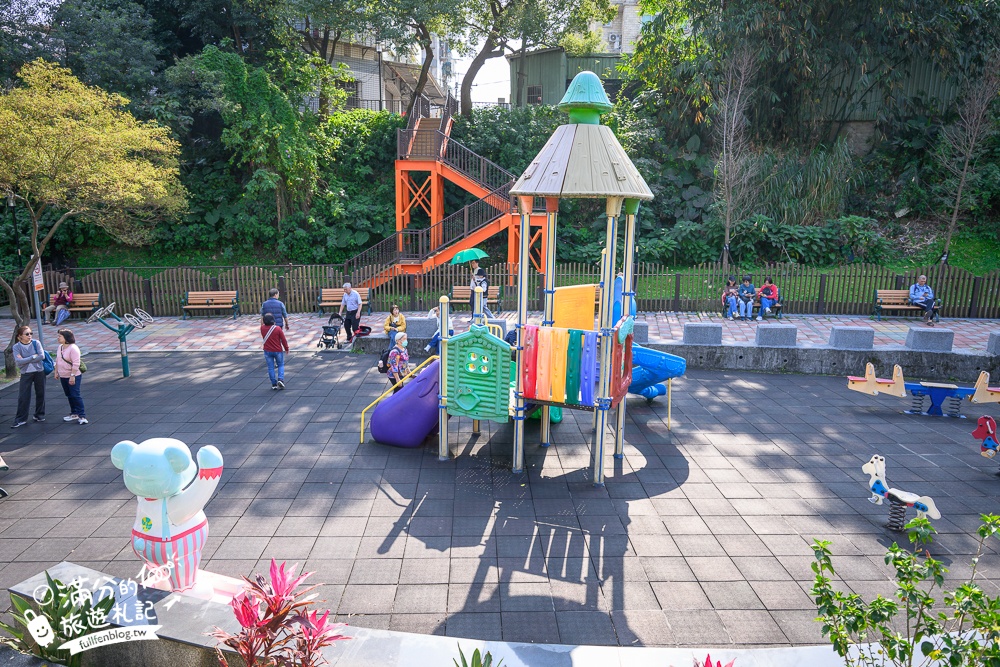 【鶯歌永吉公園】2026最新花況.炮仗花&櫻花齊放超夢幻.免門票親子共融公園~鶯歌最美的炮仗花拱門隧道！