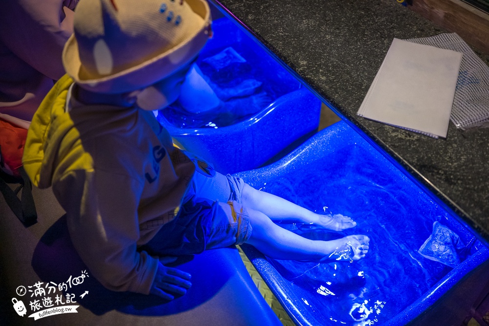 雲林古坑景點【華南天空之夜養生泡腳咖啡】250元泡腳看夜景送飲料,最新浪漫愛情橋,彎月相框拱門超好拍!