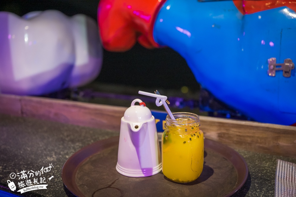 雲林古坑景點【華南天空之夜養生泡腳咖啡】250元泡腳看夜景送飲料,最新浪漫愛情橋,彎月相框拱門超好拍!