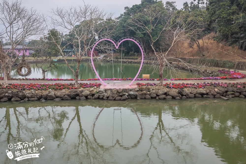 雲林新景點【有風的地方森林療癒咖啡】麝香木粉紅階梯超夢幻.賞花海.登大峽谷巨石,自然景觀好震撼! 雲林新景點【有風的地方森林療癒咖啡】麝香木粉紅階梯超夢幻.賞花海.登大峽谷巨石,自然景觀好震撼!