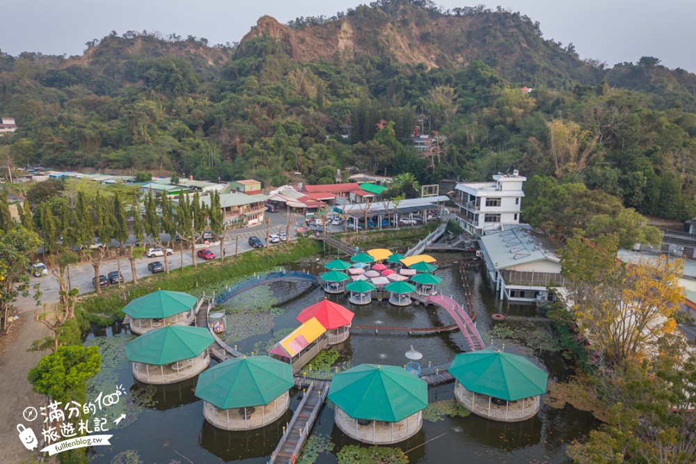 高雄【翠湖水上餐廳】超療癒湖畔熱炒土雞城,水上小火車送餐超吸睛,景色優美偽出國渡假氛圍!