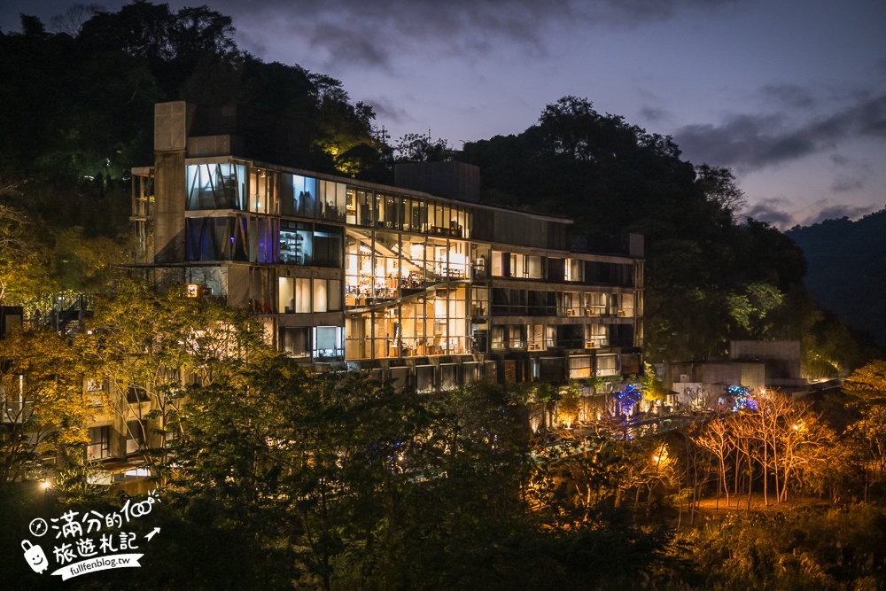 苗栗【泰安觀止溫泉會館】一泊二食溫泉客房開箱.可住宿可泡湯.被森林包圍的清水模溫泉城堡!