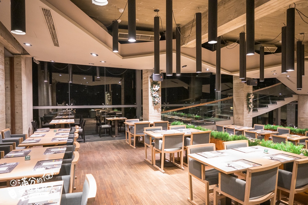 苗栗【泰安觀止溫泉會館】一泊二食溫泉客房開箱.可住宿可泡湯.被森林包圍的清水模溫泉城堡!