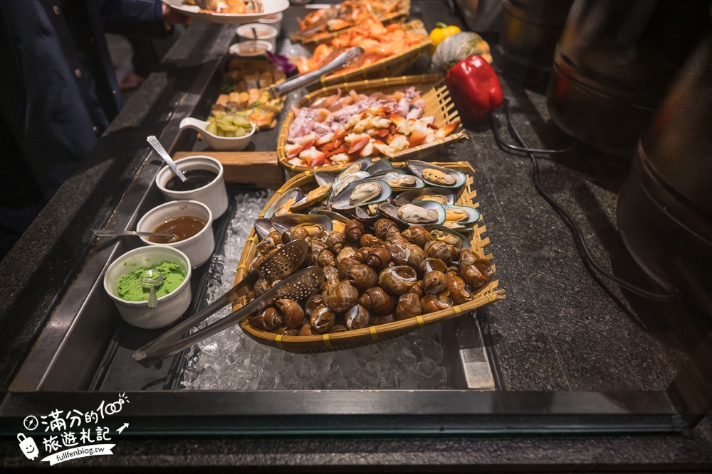 苗栗【泰安觀止溫泉會館】一泊二食溫泉客房開箱.可住宿可泡湯.被森林包圍的清水模溫泉城堡!